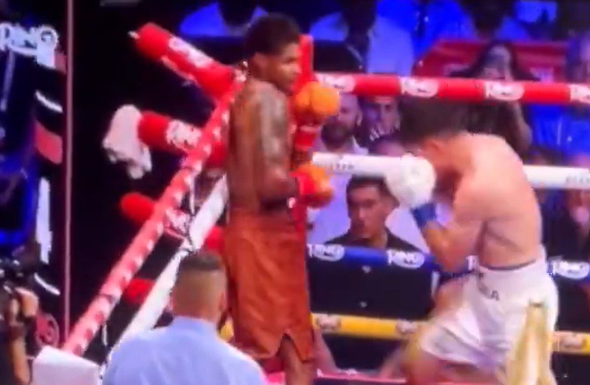 Shakur Stevenson Shows Mayweather Defense Against Zepeda