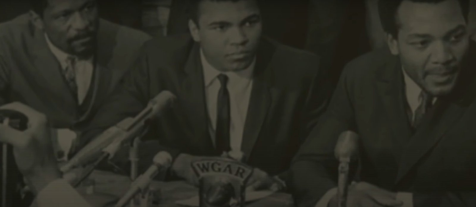 Boxing World Reacts To The Death Of Muhammad Ali Brother