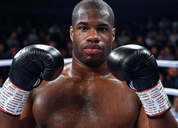 UK Pundit Give Dubois Surprising Amount Of Years In Top Flight Boxing