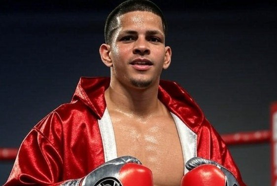 Frank Warren Hits Back At Edgar Berlanga Glove Wraps Claim In Hamzah Sheeraz Fight