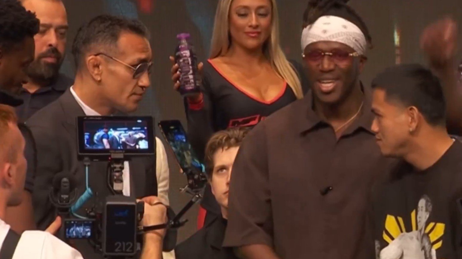 Tony Ferguson vs Salt Papi Final Boxing Face Off