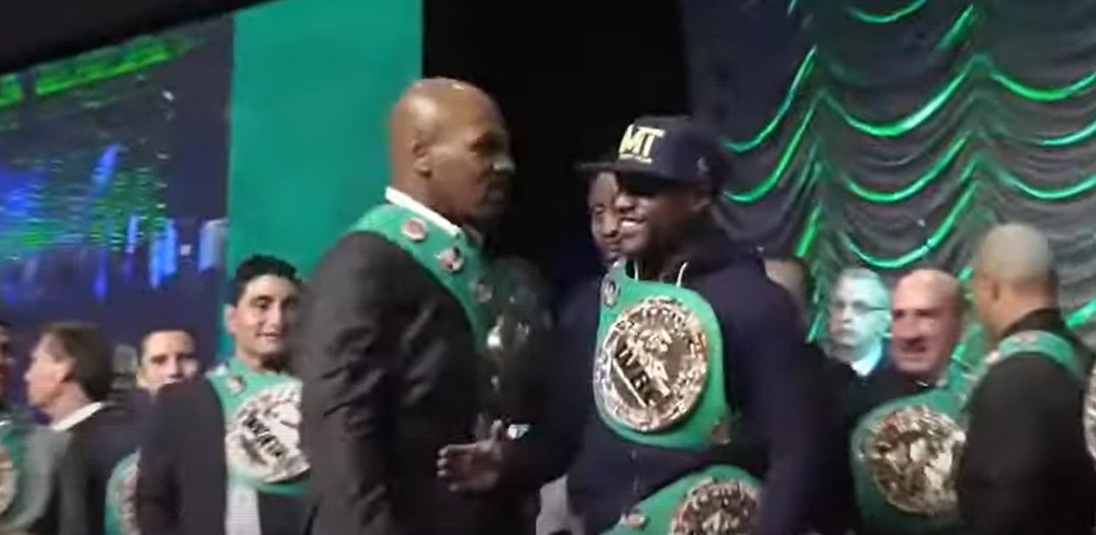 Mike Tyson vs Floyd Mayweather