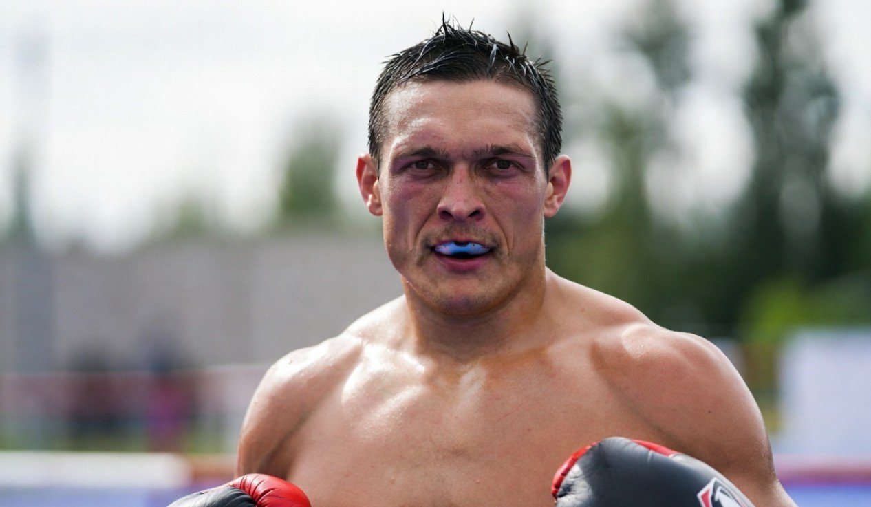 Usyk Makes Surprise Move That Sees An Englishman Suddenly Become WBO Heavyweight Champion