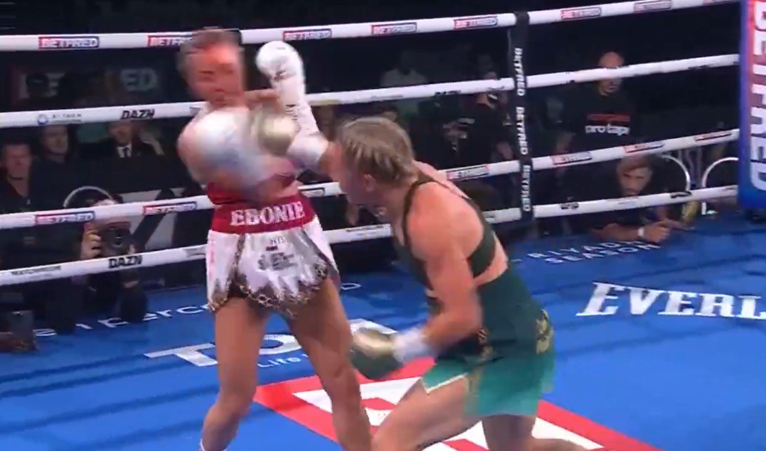 Women's Boxing Fire Exchange Erupts The Internet