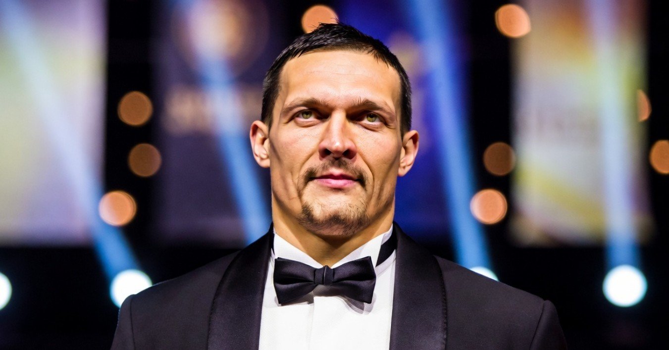 Usyk Finally Meets A Female Boxing Legend