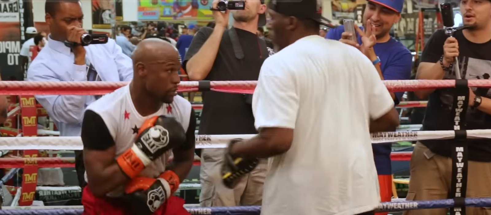 Why Some Fighters Look Amazing on Pads and Terrible in Real Fights