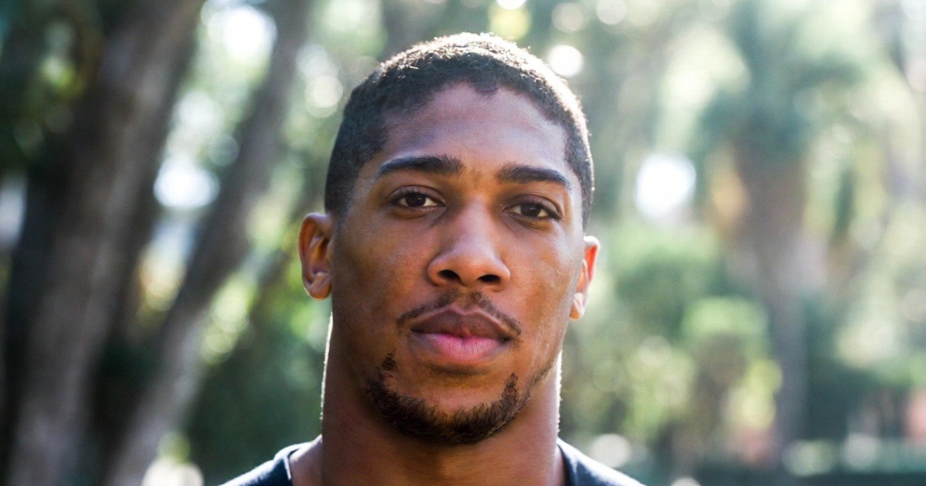 The quiet panic of an Anthony Joshua who finally met someone he can’t intimidate
