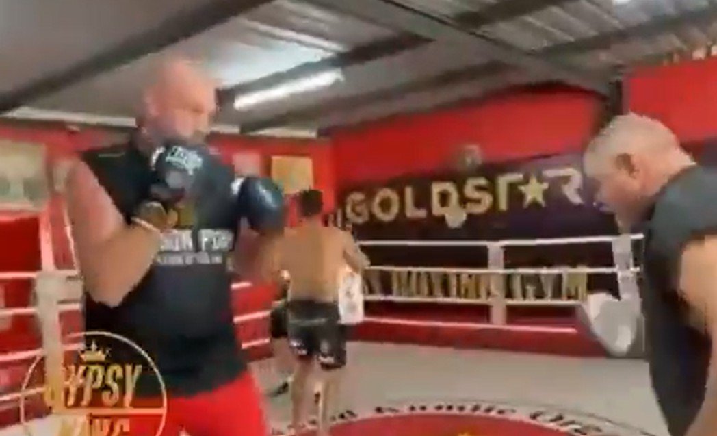 Tyson Fury Drops 1st Training Footage Of 2026
