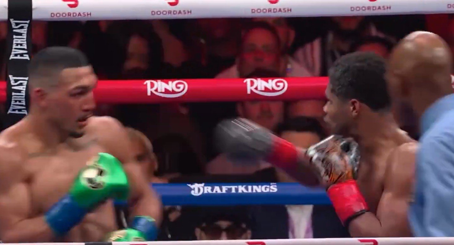 Shakur Stevenson dismantles, batters and bloodily annilhates Teofimo Lopez to become 4-Weight World Champion