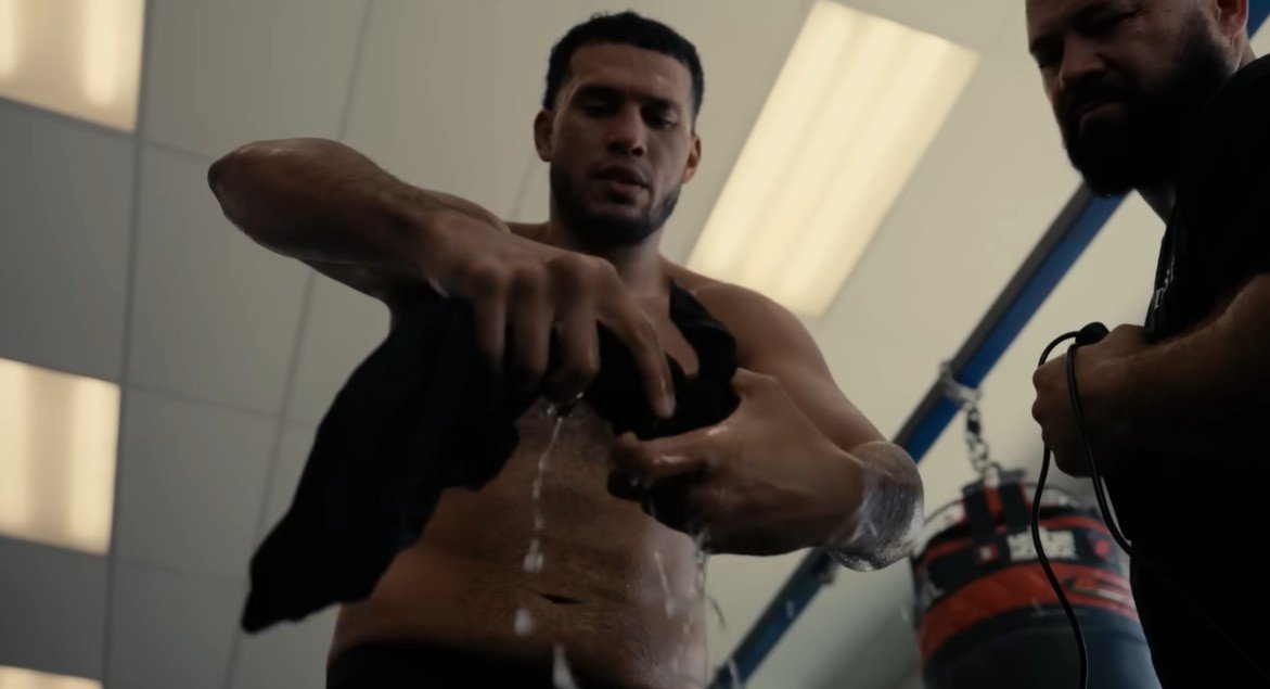 David Benavidez record 32-0
