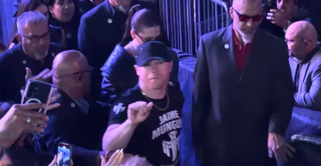 canelo walks out on benavidez vs zurdo main event