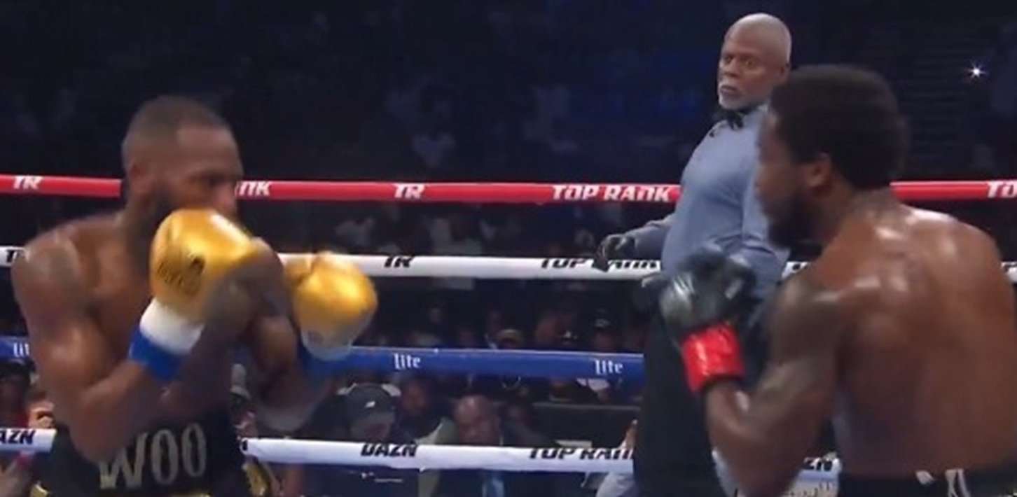 Keyshawn Davis walks Albright Onto Counter