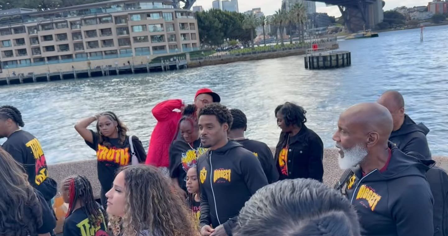 Errol Spence is trying to go through the motions in Australia but you can see through it 2 Errol Spence is trying to go through the motions in Australia but you can see through it