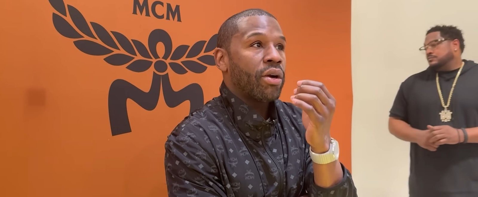 Floyd Mayweather reveals his top 3 fighters in boxing right now 3 Floyd Mayweather reveals his top 3 fighters in boxing right now