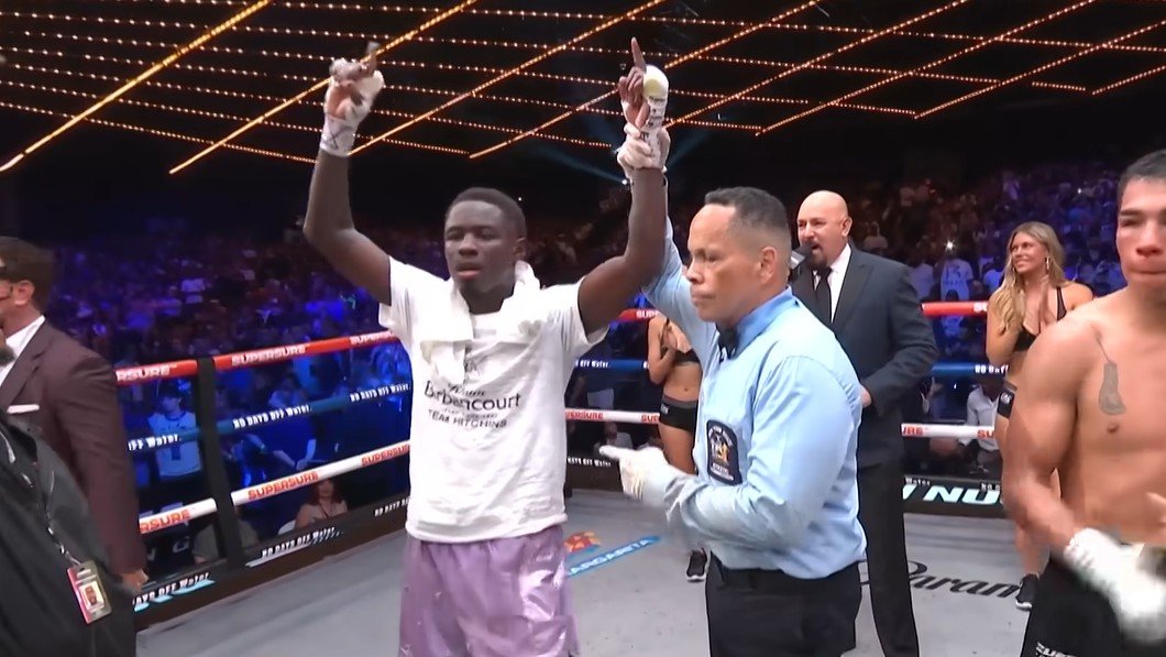 How does Richardson Hitchins fight style match up with Devin Haney