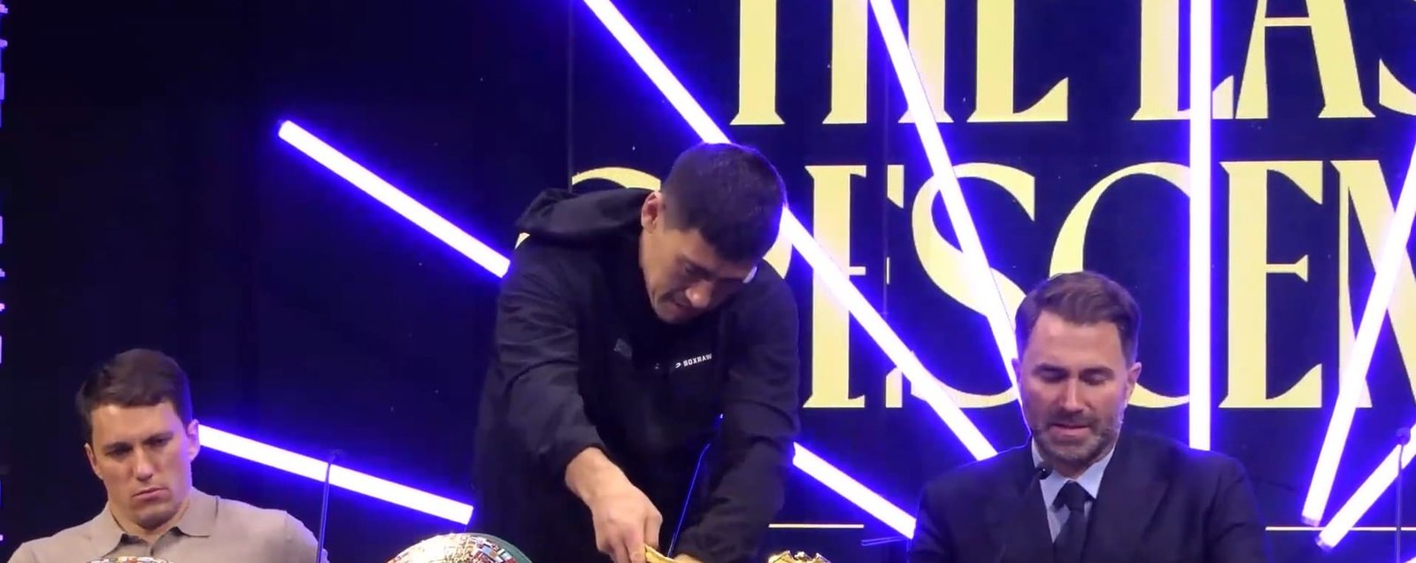 Why is Dmitry Bivol so hesitant to fight Artur Beterbiev in the trilogy? 2 Why is Dmitry Bivol so hesitant to fight Artur Beterbiev in the trilogy