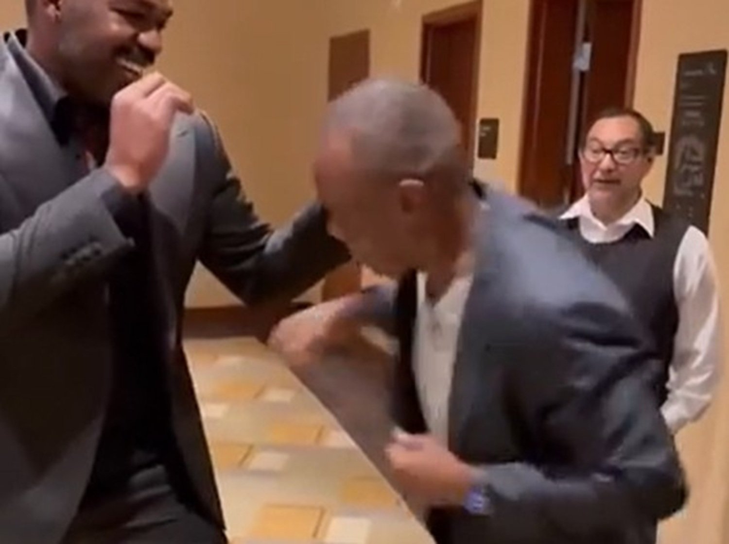 70-Year-Old Sugar Ray Leonard Fire Hands at Jon Jones - Here’s How His Prime Speed Stacks Up Today 2 70 year old Sugar Ray Leonard
