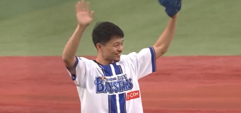 Junto Nakatani first pitch proves boxing has arrived back at the big time back into mainstream popularity, maybe for one more time 2 Junto Nakatani first pitch proves boxing has arrived back at the big time back into mainstream popularity, maybe for one more time