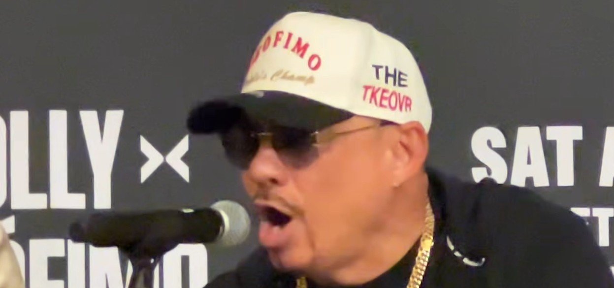 Table-Banging Desperation Teofimo Lopez Senior is Cracking Under Pressure 2 Table-Banging Desperation Teofimo Lopez Senior is Cracking Under Pressure
