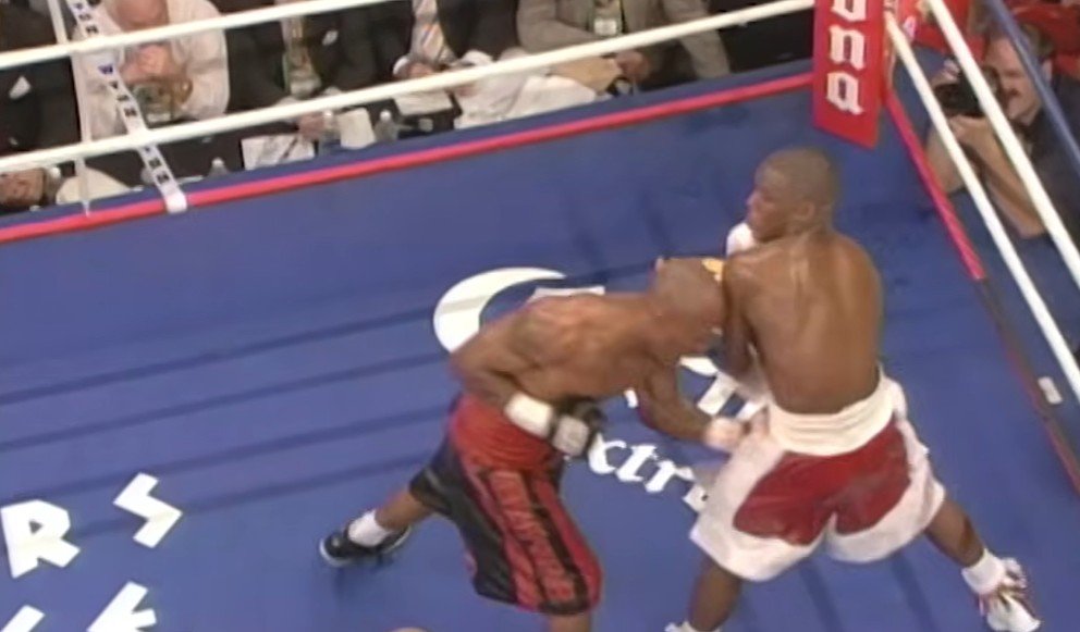 Why Zab Judah Is Dead Wrong About the Floyd Mayweather DQ Claim 2 Why Zab Judah Is Dead Wrong About the Floyd Mayweather DQ Claim