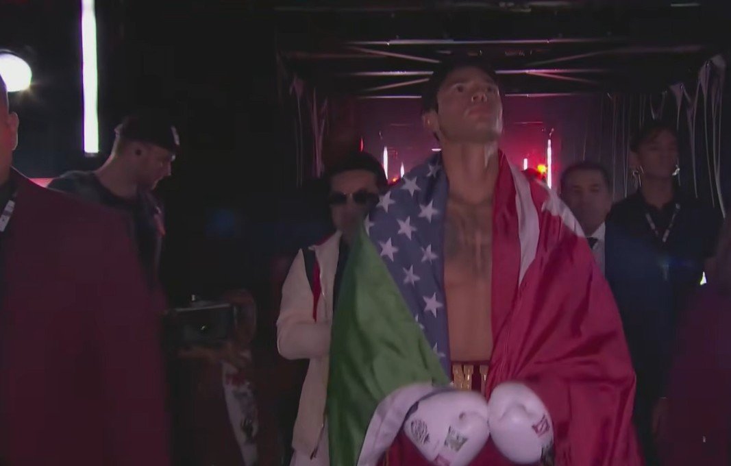 The Step-Back Right Hand: How Garcia Used Lateral Reset to Land the Fight-Ending Punch Vs Benn